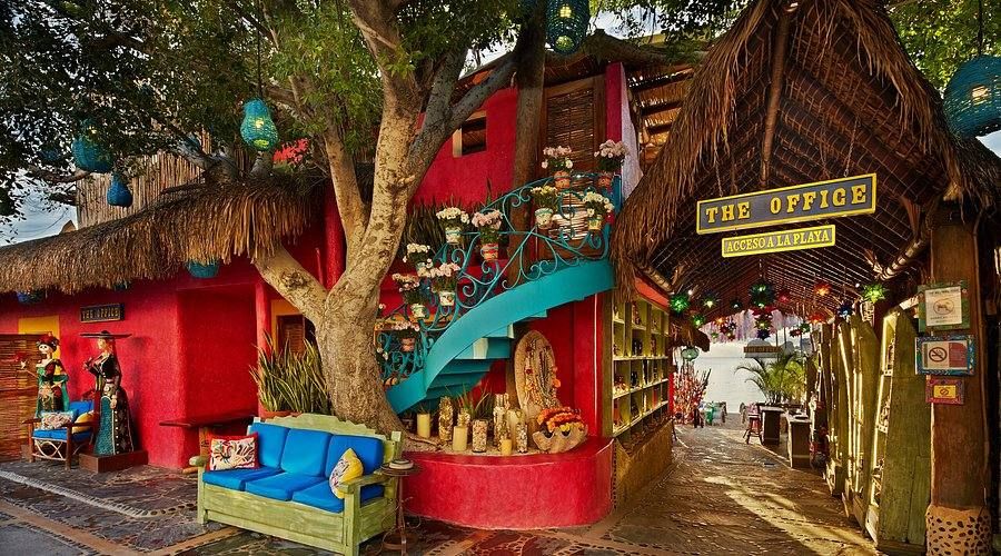 The Office - Beachfront Classic (Seafood/Mexican) restaurant in Cabo San Lucas, Los Cabos